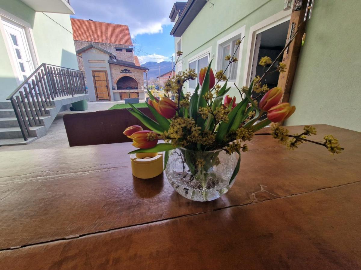Apartamento Ana Gračac Exterior foto