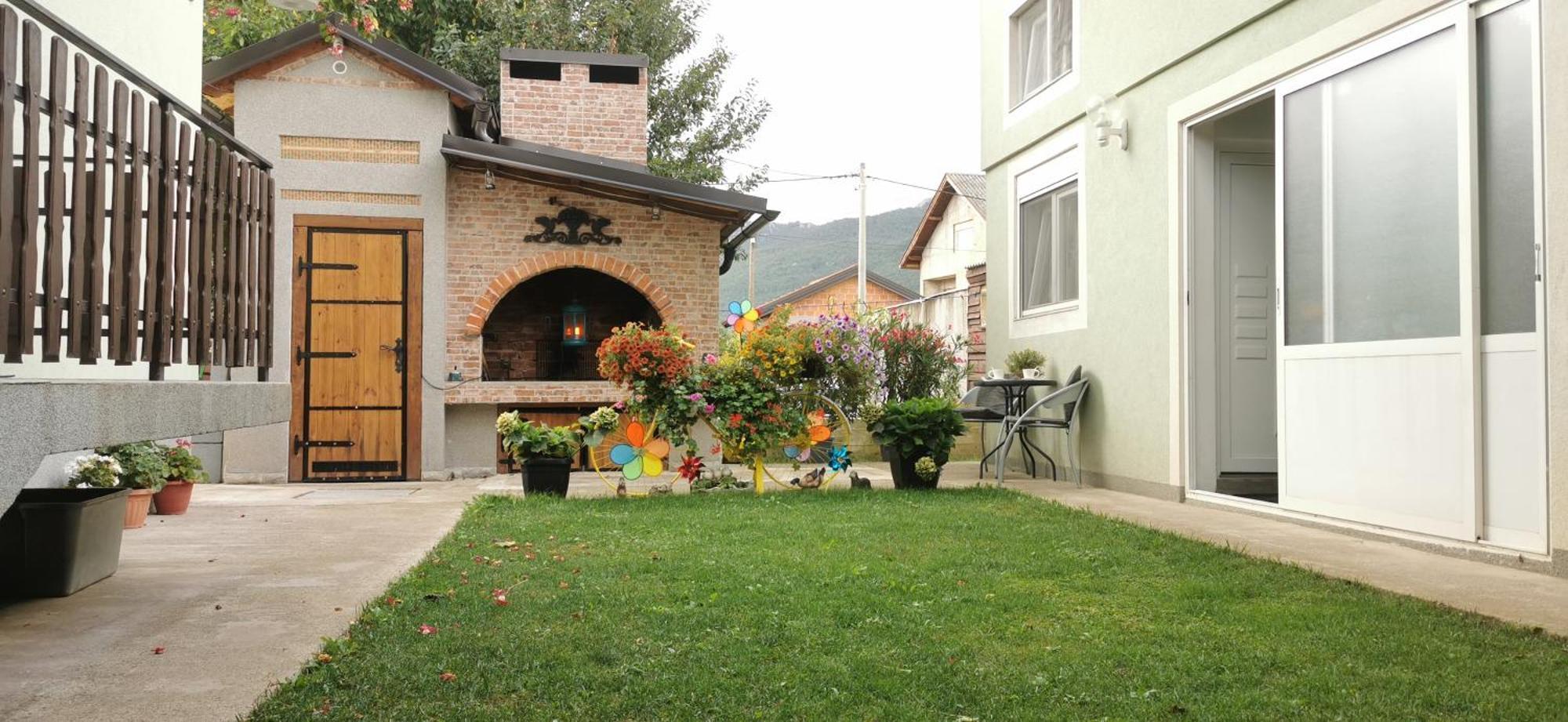 Apartamento Ana Gračac Exterior foto