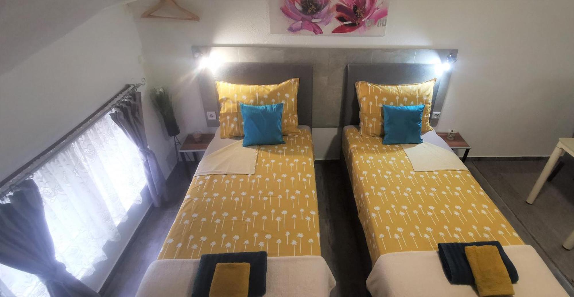 Apartamento Ana Gračac Exterior foto