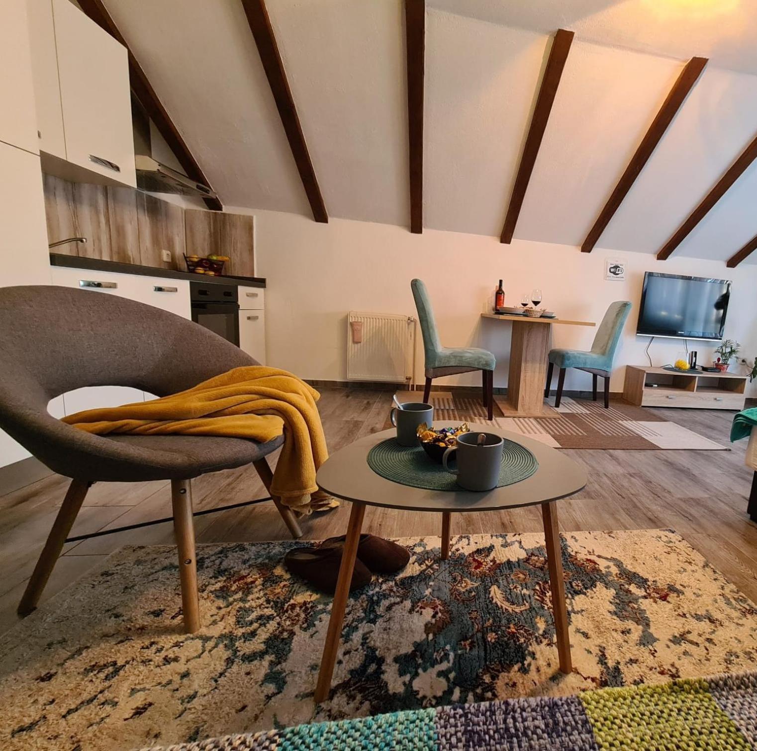 Apartamento Ana Gračac Exterior foto