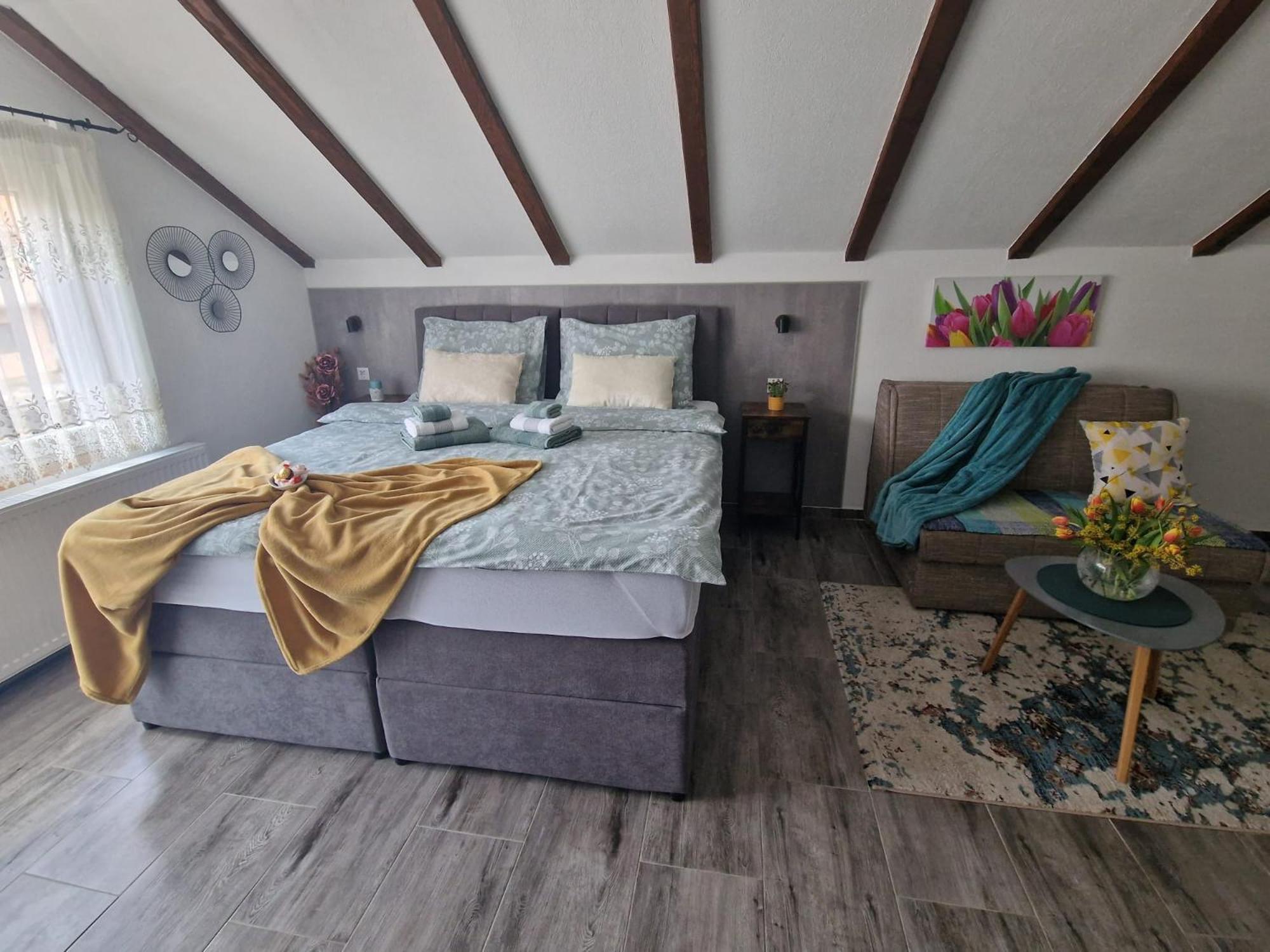 Apartamento Ana Gračac Exterior foto