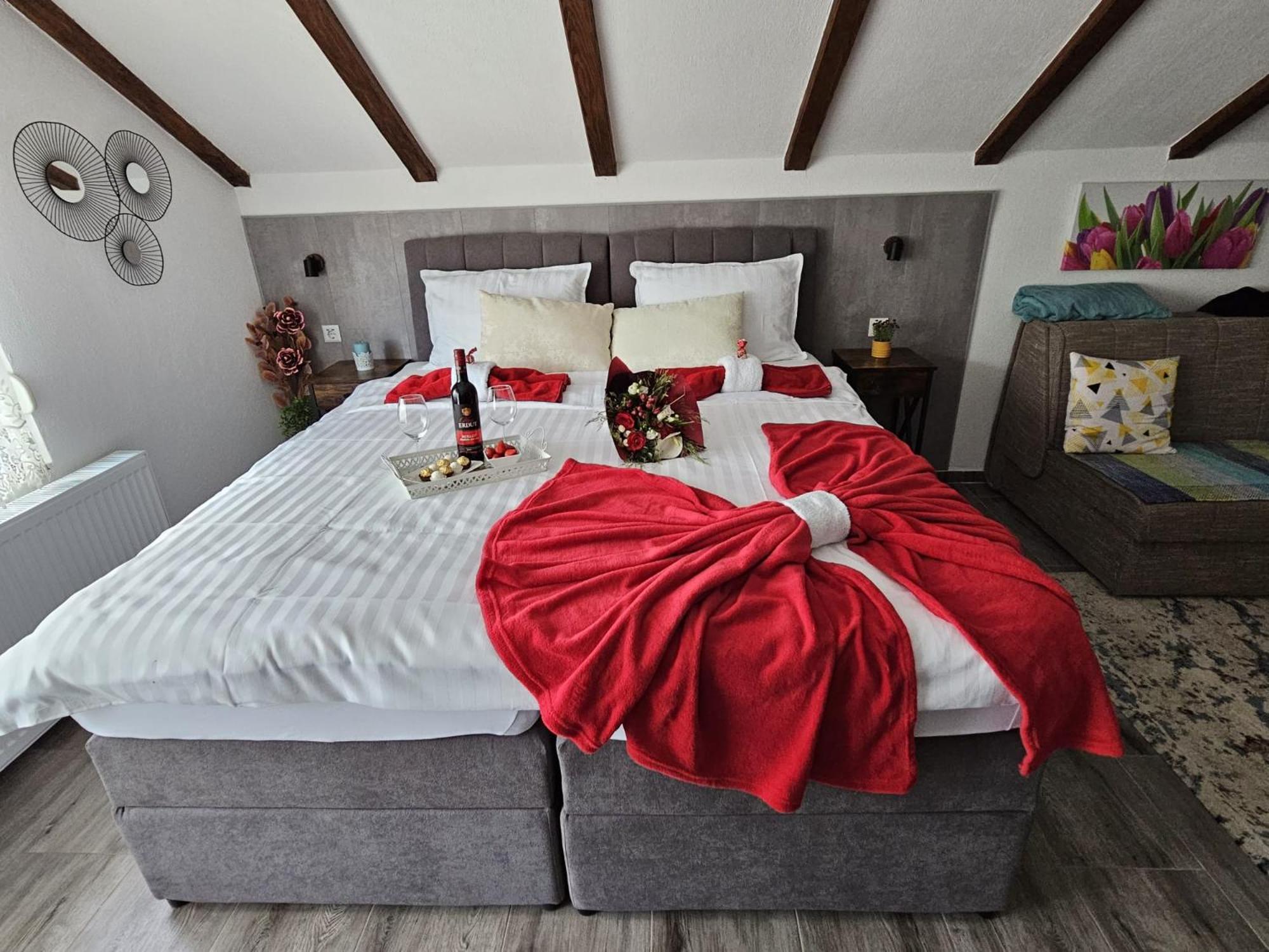 Apartamento Ana Gračac Exterior foto